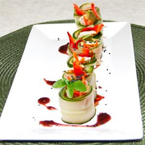 Cách làm dưa leo cuộn tôm