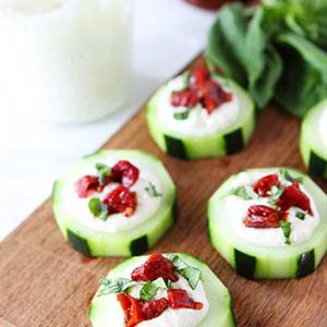 Cách làm dưa leo kem phô mai