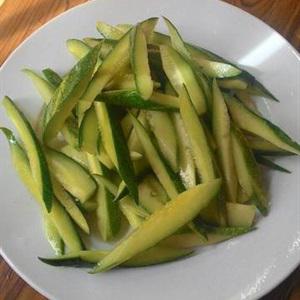 Cách làm dưa leo trộn giá đỗ