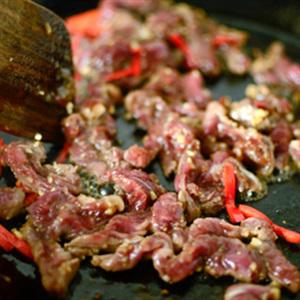 Cách làm dưa leo xào thịt bò