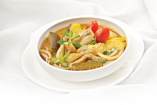 Đùi ếch xào rau vị cà ri