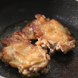 Cách làm đùi gà chiên mặn