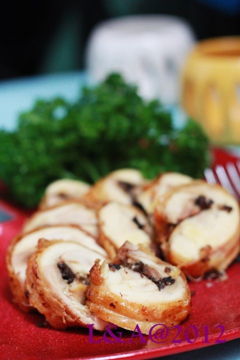 Đùi gà cuộn nấm