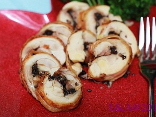 Đùi gà cuộn nấm