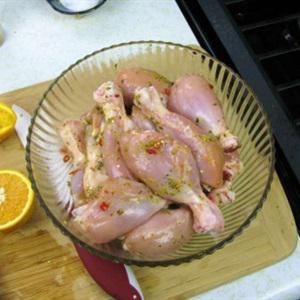 Cách làm đùi gà cuộn thịt xông khói nướng