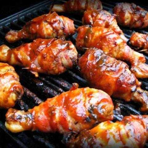 Cách làm đùi gà cuộn thịt xông khói nướng