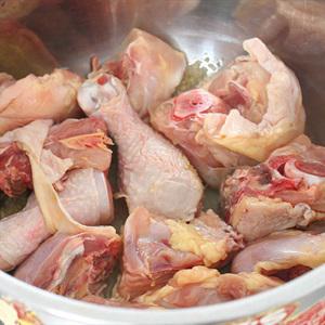 Cách làm đùi gà nấu cà ri