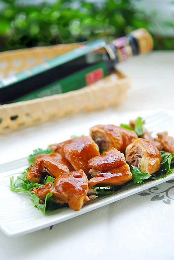 Đùi gà om nước tương