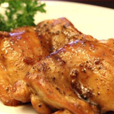 Cách làm đùi gà rim nước sốt