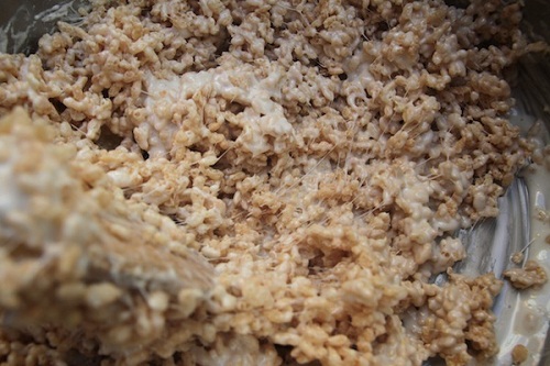 Dưỡng sinh cho cơ thể bằng táo hầm hồng trà mát lạnh