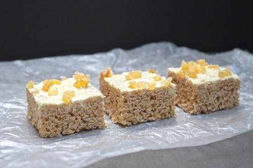 Dưỡng sinh cho cơ thể bằng táo hầm hồng trà mát lạnh