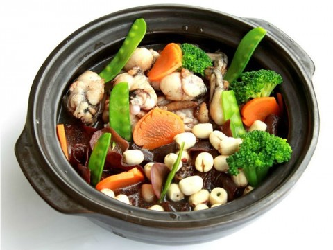 Ếch hầm hạt sen