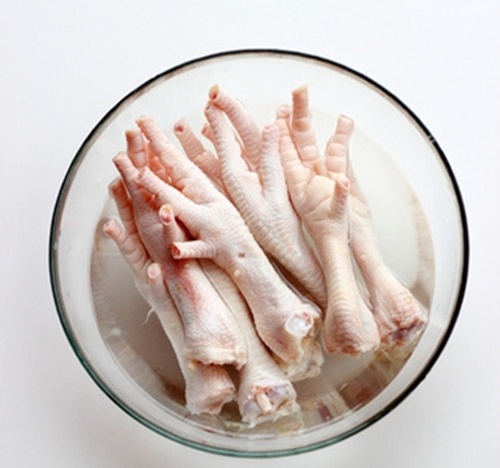 Ếch sốt chua ngọt vàng đều sánh mịn, ăn là mê