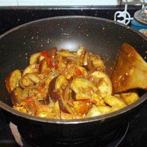 Cách làm ếch xào cà tím