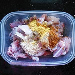 Cách làm ếch xào nấm mèo cà rốt