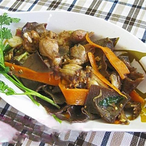 Cách làm ếch xào nấm mèo cà rốt