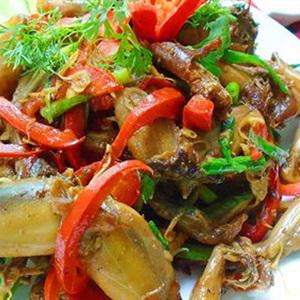 Cách làm ếch xào ớt sả