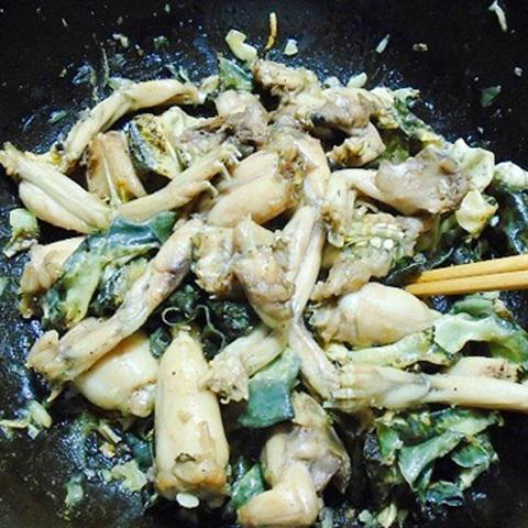 Cách làm ếch xào rau củ