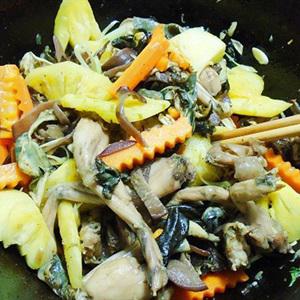 Cách làm ếch xào rau củ
