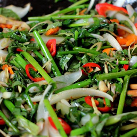 Cách làm ếch xào thập cẩm