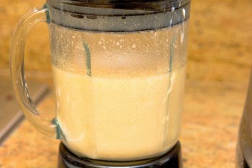 Gà ác hầm táo tàu thơm ngon, giàu dinh dưỡng