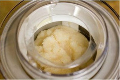 Gà ác hầm táo tàu thơm ngon, giàu dinh dưỡng