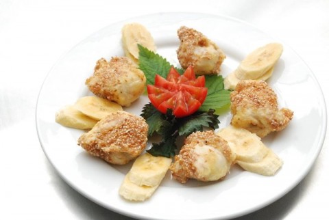 Gà bọc chuối chiên giòn