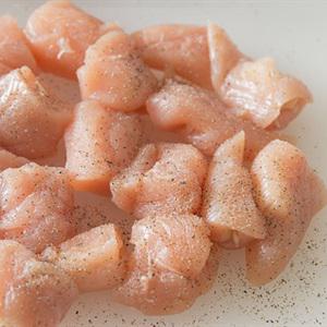 Cách làm gà bọc phô mai chiên xù