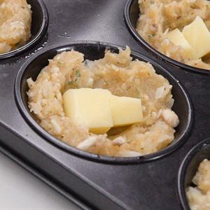 Cách làm gà bọc phô mai nướng