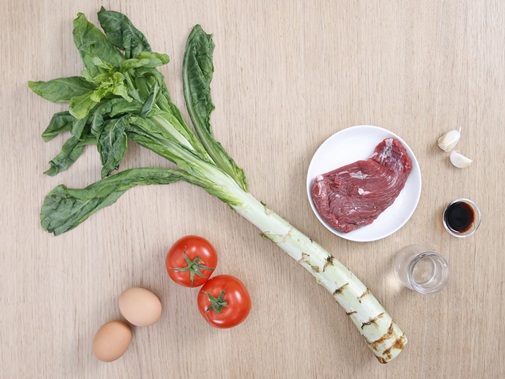 Gà cay chiên  kiểu Hàn Quốc giòn ngon và không hề ngấy