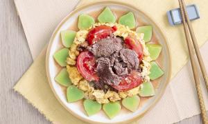 Gà cay chiên  kiểu Hàn Quốc giòn ngon và không hề ngấy