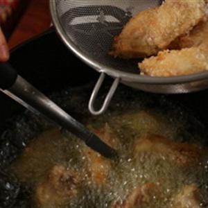 Cách làm gà chiên đậu phộng