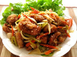 Gà chiên giòn sốt nước tương