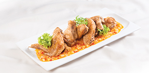 Gà chiên xốt táo