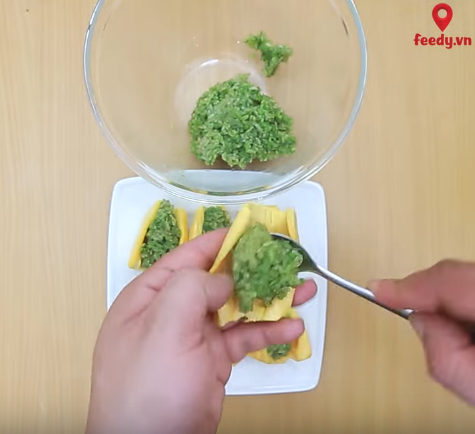 Gà cuộn bí đỏ chiên ngọt bùi, thơm lừng ăn cực phê