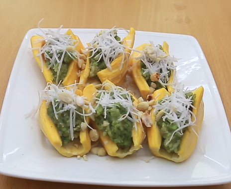 Gà cuộn bí đỏ chiên ngọt bùi, thơm lừng ăn cực phê