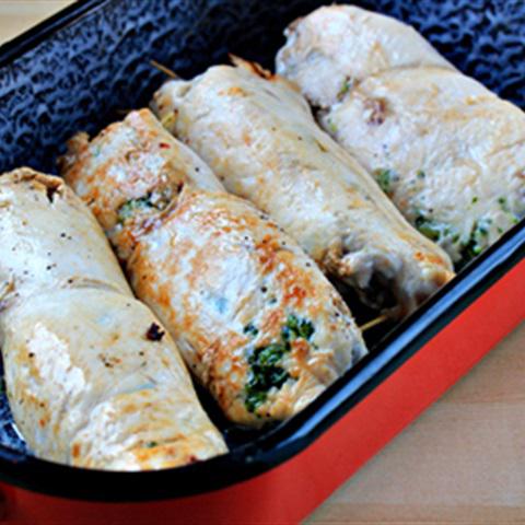 Cách làm gà cuộn bông cải xanh