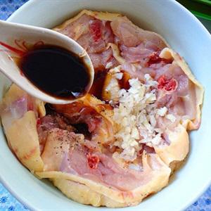 Cách làm gà cuốn lá dứa chiên