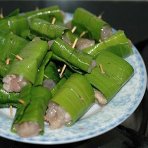 Cách làm gà cuốn lá dứa chiên vàng