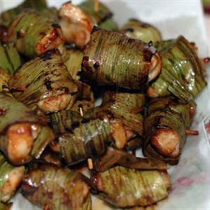 Cách làm gà cuốn lá dứa chiên vàng