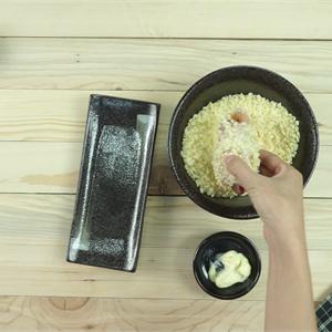 Cách làm gà cuộn lạp xưởng