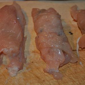 Cách làm gà cuộn nấm