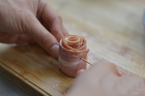 Gà cuộn phomai nướng kiểu Ý thơm ngon miễn chê