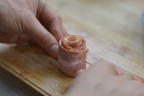 Gà cuộn phomai nướng kiểu Ý thơm ngon miễn chê