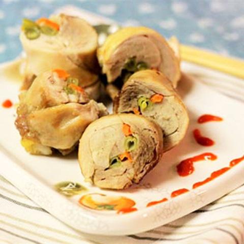 Cách làm gà cuộn rau củ nướng