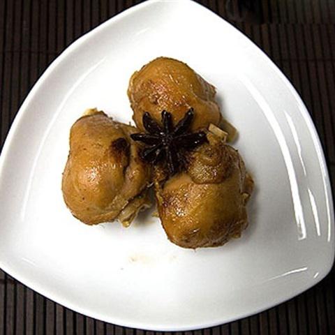 Cách làm gà hầm hoa hồi