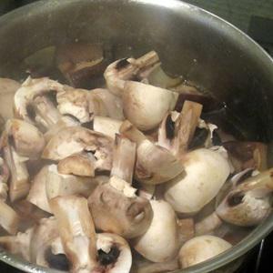 Cách làm gà hầm nấm