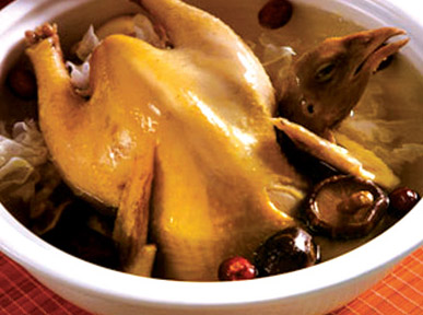 Gà hầm ngũ quả