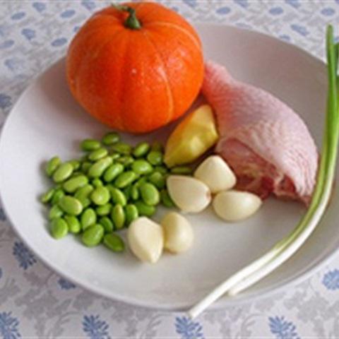 Cách làm gà hấp bí đỏ