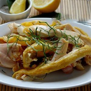 Cách làm gà hấp muối lá chanh